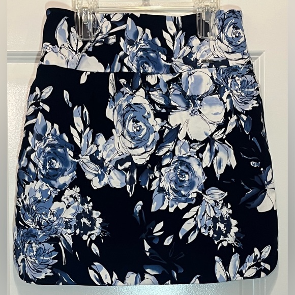 SC&CO WOMENS PULL ON ATHLETIC GOLF SKORT SIZE SMALL - Picture 2 of 5